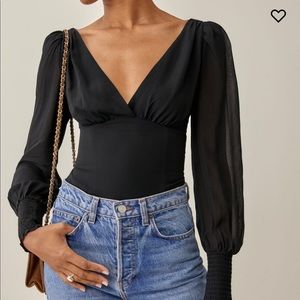 NEW! Reformation Deep V Fitted Top